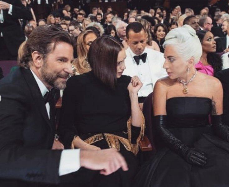 Irina Shayk'tan sevgilisi Bradley Cooper'a tam destek 