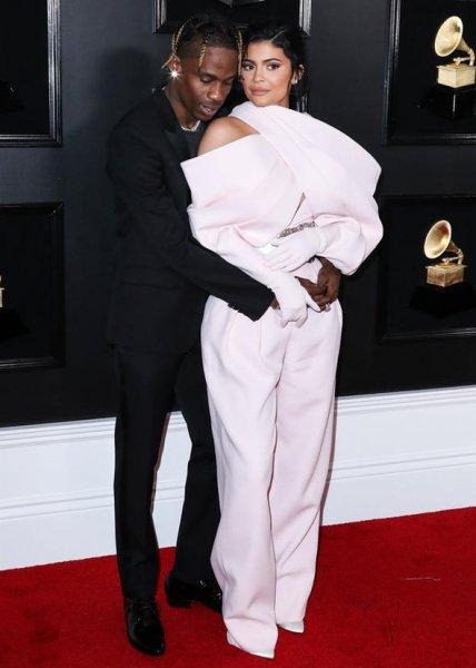 Kylie Jenner'dan aldatıldım açıklaması 