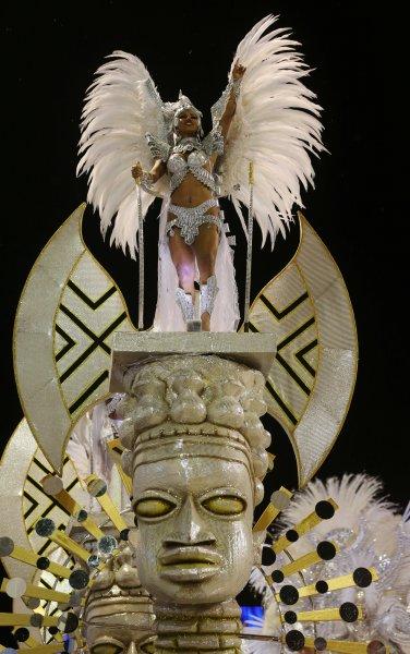 Ünlü Rio Karnavalı başladı