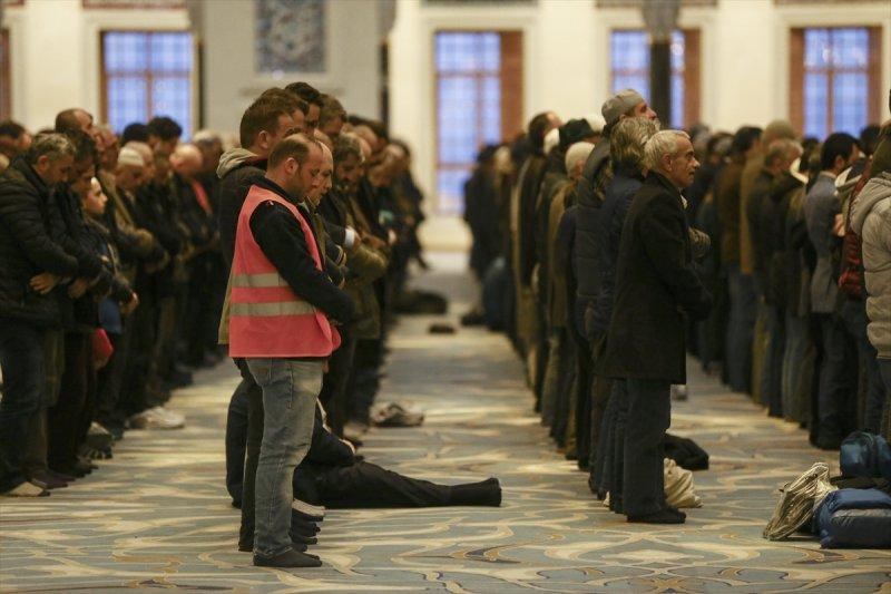 Çamlıca Camii'nde Regaip Kandili