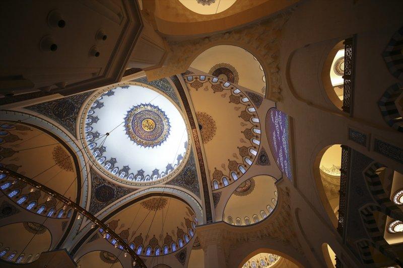 Çamlıca Camii'nde Regaip Kandili