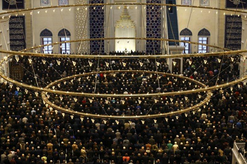 Çamlıca Camii'nde Regaip Kandili