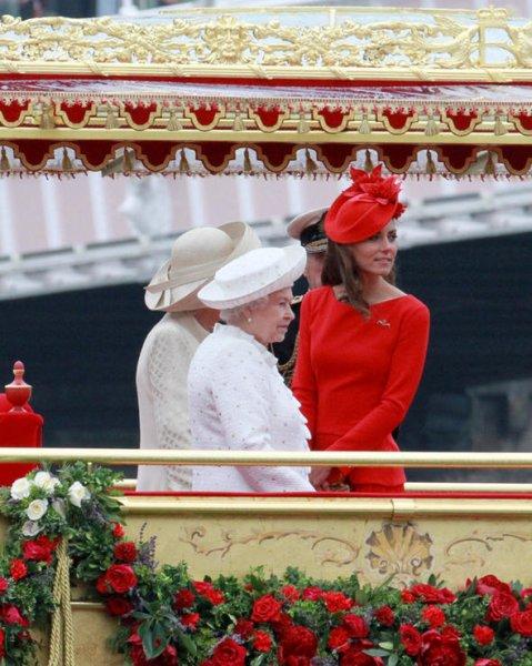 Kate Middleton ve Meghan Markel'ın taht sıralaması - Resim 9
