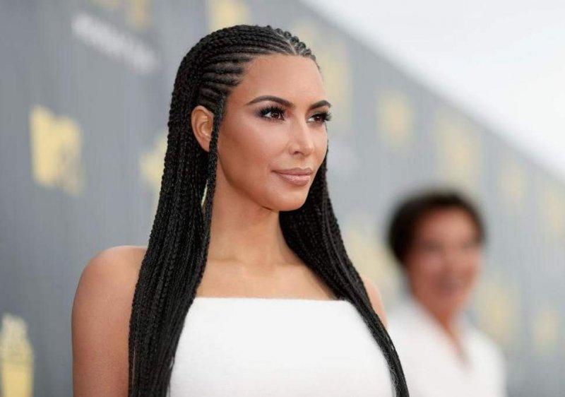Kim Kardashian Naomi Campbell'i taklit ediyor