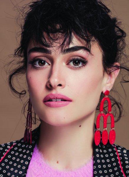 Esra Bilgiç'ten estetik açıklaması