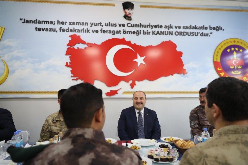 Bakan Varank Tunceli'de 