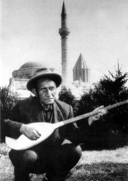 Aşık Veysel ölüm yıl dönümünde anılıyor