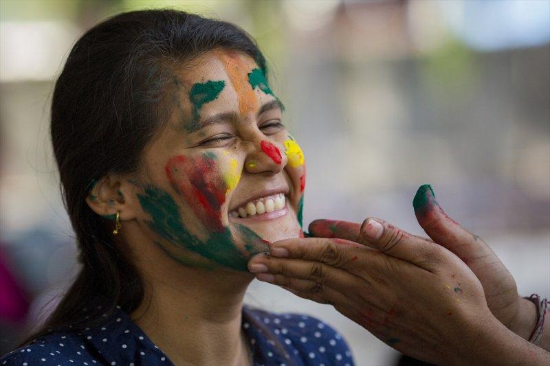 Bangladeş'te Holi Festivali
