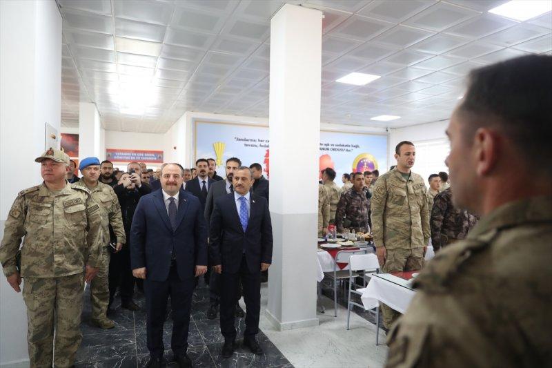 Bakan Varank Tunceli'de 