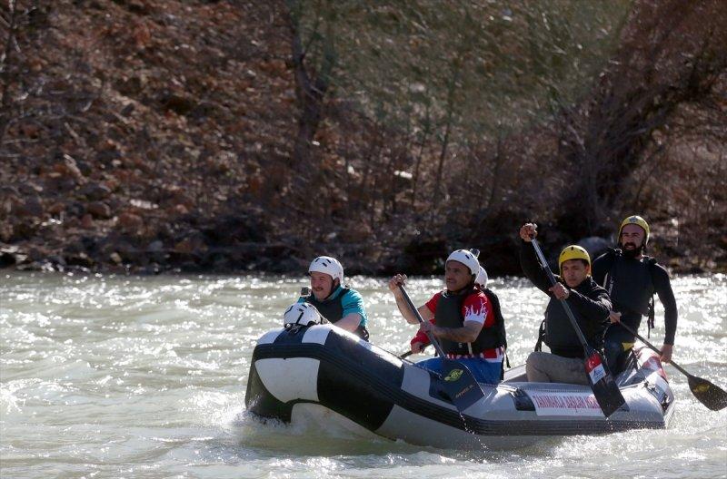 Bakan Varank Tunceli'de 