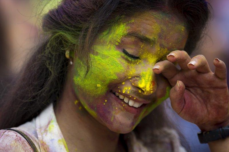 Bangladeş'te Holi Festivali