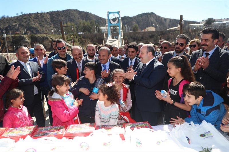 Bakan Varank Tunceli'de 