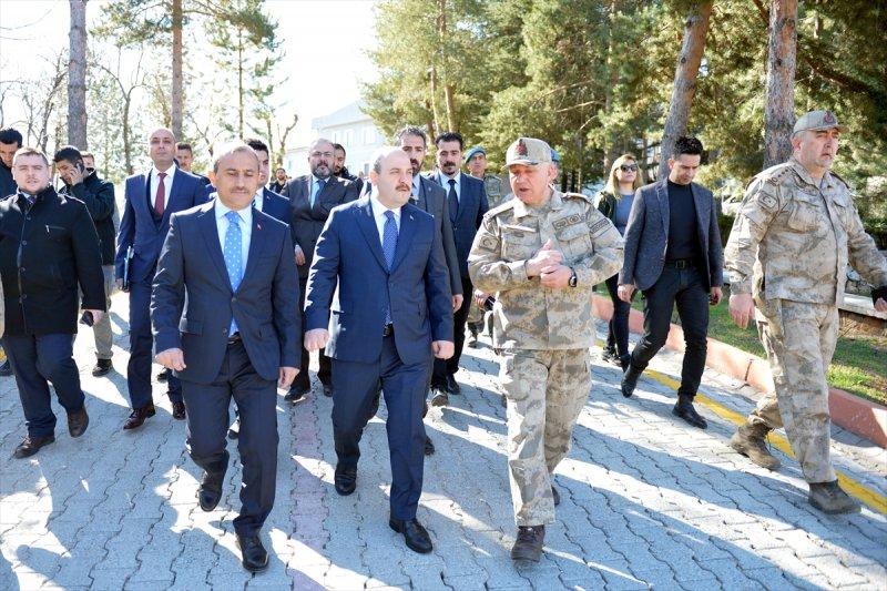 Bakan Varank Tunceli'de 