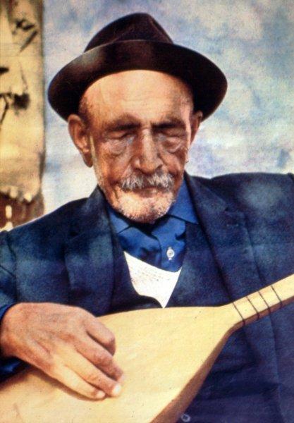 Aşık Veysel ölüm yıl dönümünde anılıyor