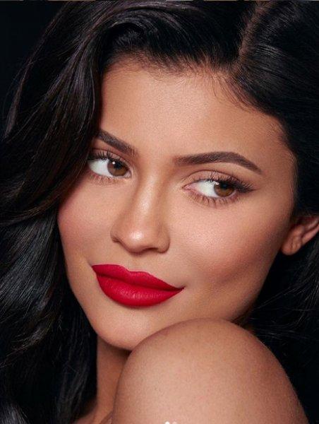 Kylie Jenner serveti hakkında konuştu 