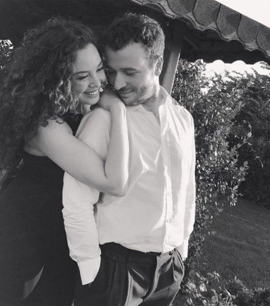 Azra Akın: Kalbimi çalan iki erkek