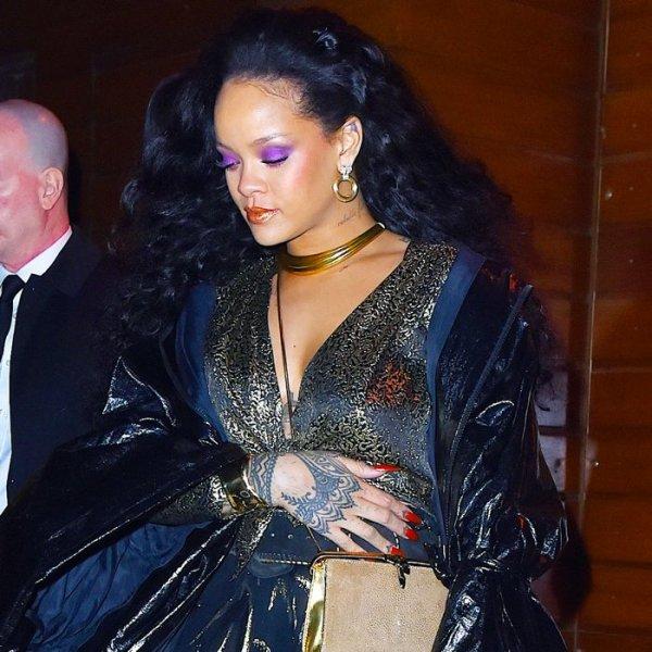 Rihanna kendisinin nişanlandığı haberini beğendi