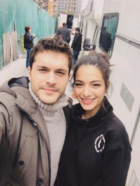 Oyuncu Melisa Aslı Pamuk İnstagram'ı sallıyor