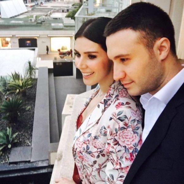 Hatice Şendil ve Burak Sağyaşar aşk tazeledi 