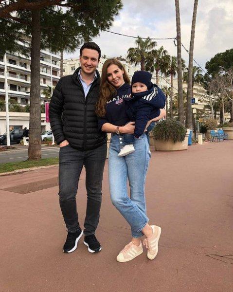 Hatice Şendil ve Burak Sağyaşar aşk tazeledi 