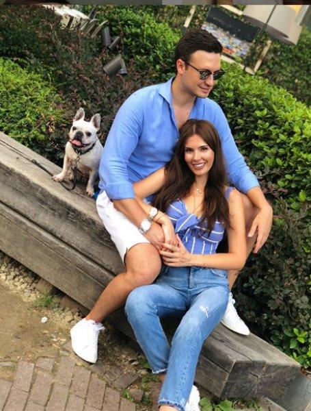 Hatice Şendil ve Burak Sağyaşar aşk tazeledi 