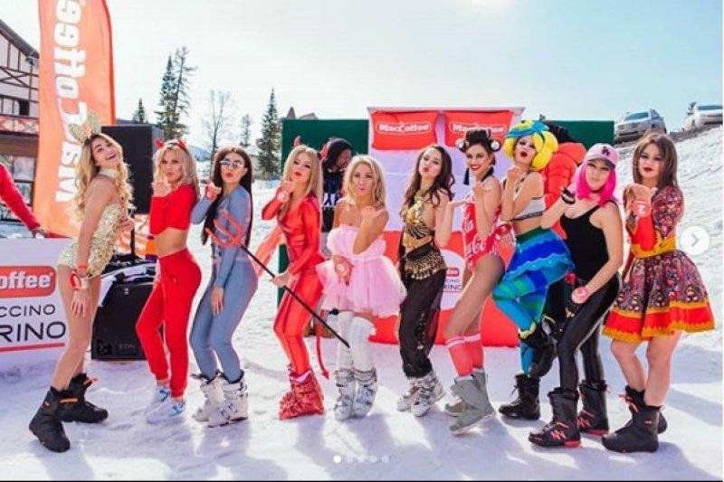 Sibirya soğuğunda kayak festivali: Grelka Festivali