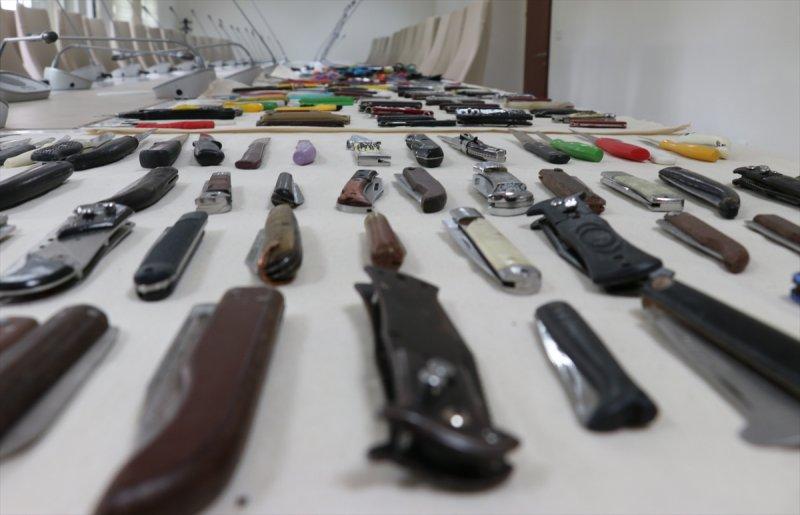 Adliye girişinde bin 388 kesici ve delici alet ele geçirildi