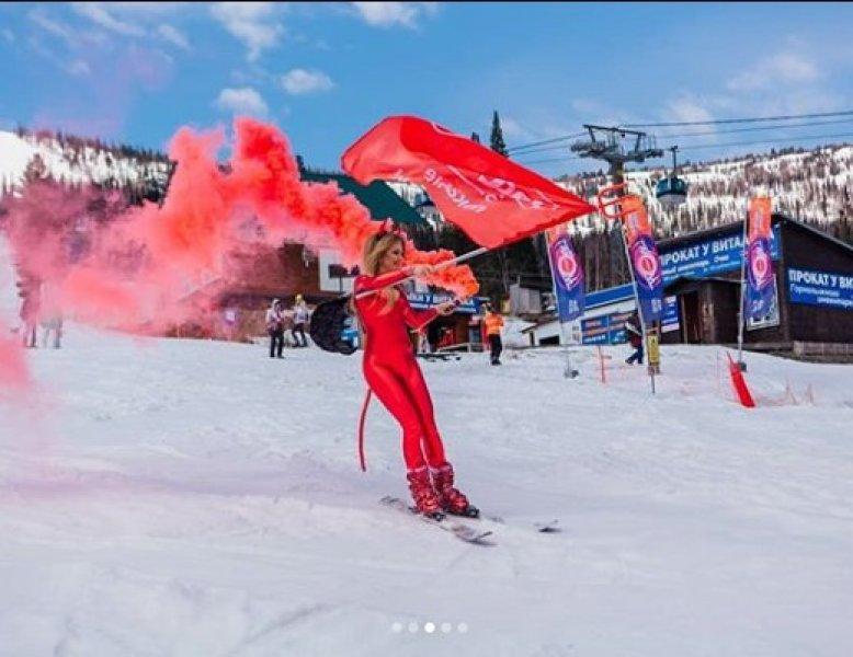 Sibirya soğuğunda kayak festivali: Grelka Festivali