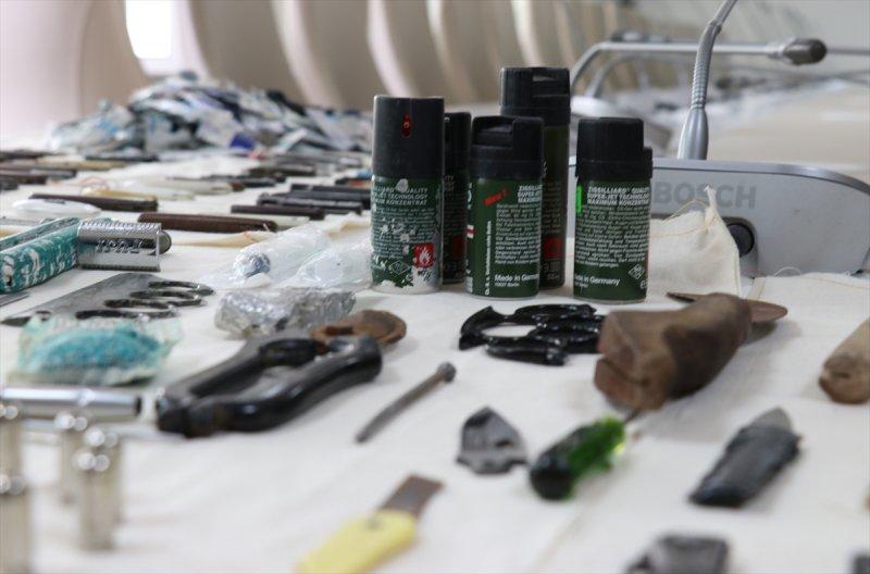 Adliye girişinde bin 388 kesici ve delici alet ele geçirildi