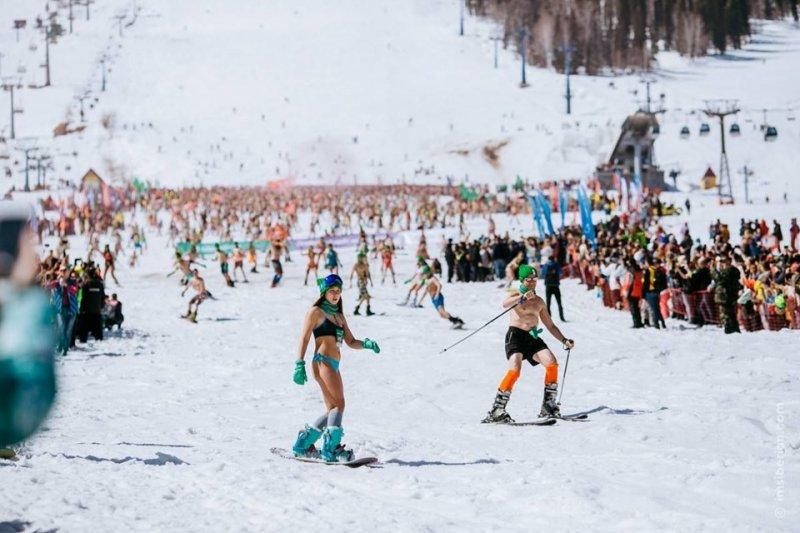 Sibirya soğuğunda kayak festivali: Grelka Festivali