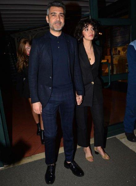 Selin Şekerci ve Caner Cindoruk el ele poz verdi 