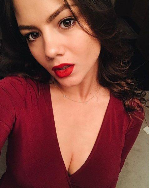 Johnny Depp'in yeni aşkı Polina Glen