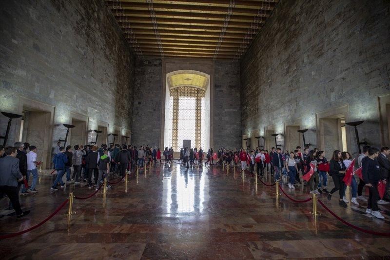 19 Mayıs törenlerle kutlandı