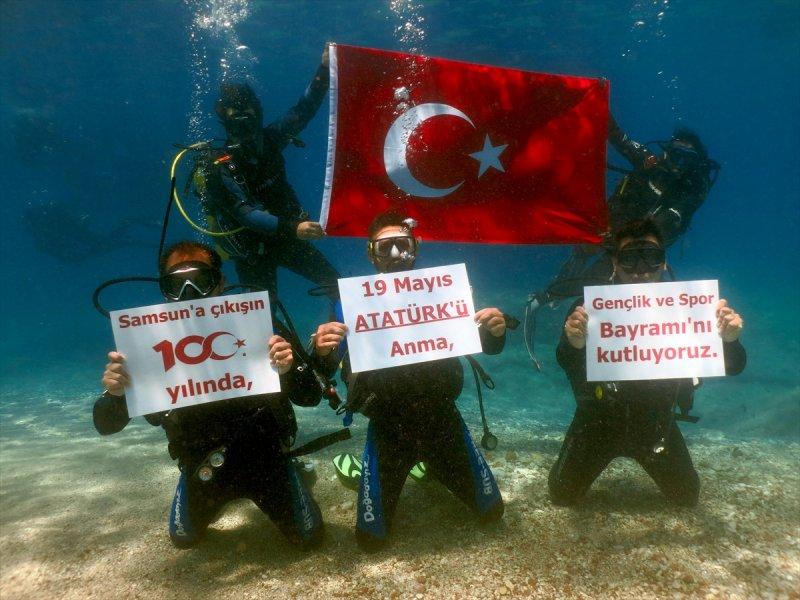 19 Mayıs törenlerle kutlandı