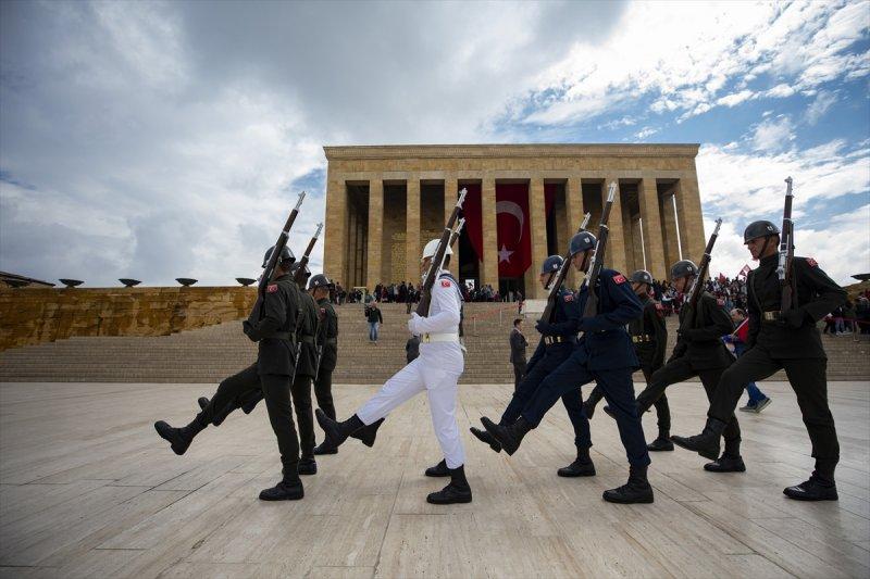 19 Mayıs törenlerle kutlandı