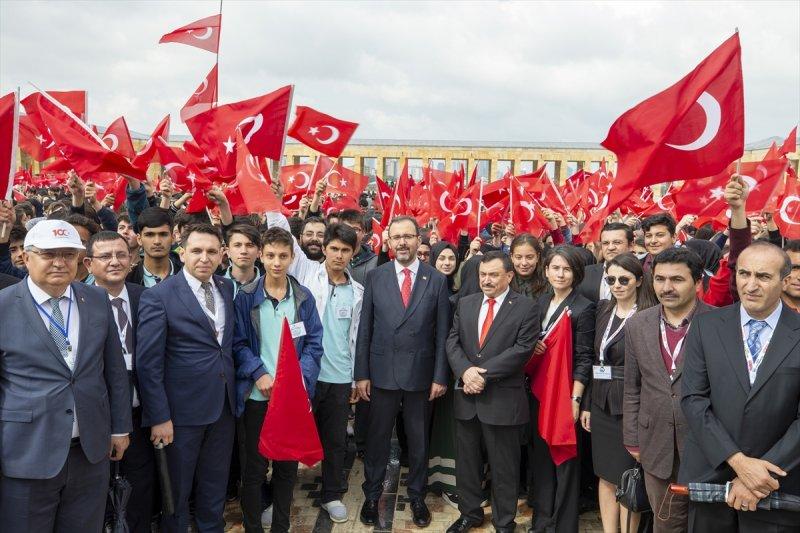 19 Mayıs törenlerle kutlandı