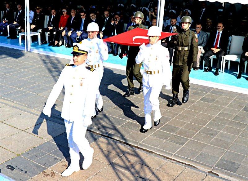 19 Mayıs törenlerle kutlandı