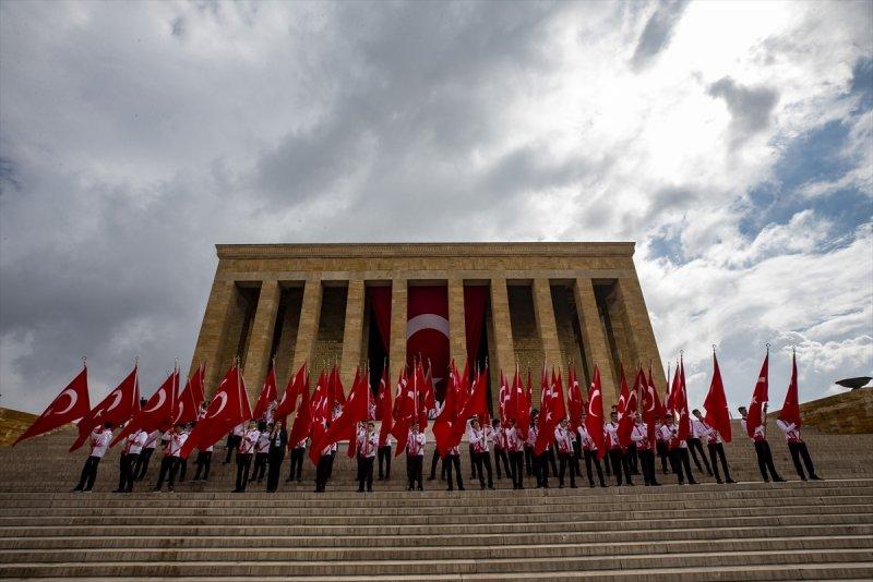 19 Mayıs törenlerle kutlandı