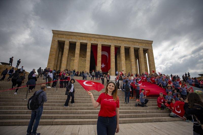 19 Mayıs törenlerle kutlandı