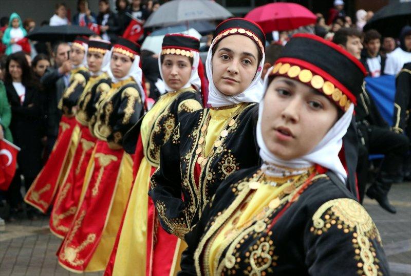 19 Mayıs törenlerle kutlandı