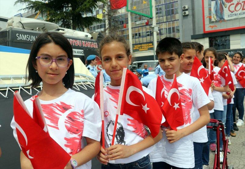 19 Mayıs törenlerle kutlandı
