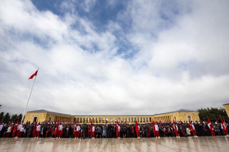 19 Mayıs törenlerle kutlandı