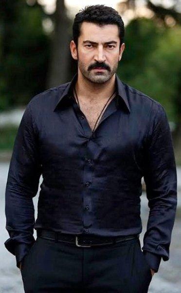 Ünlülerin mezun olduğu okullar