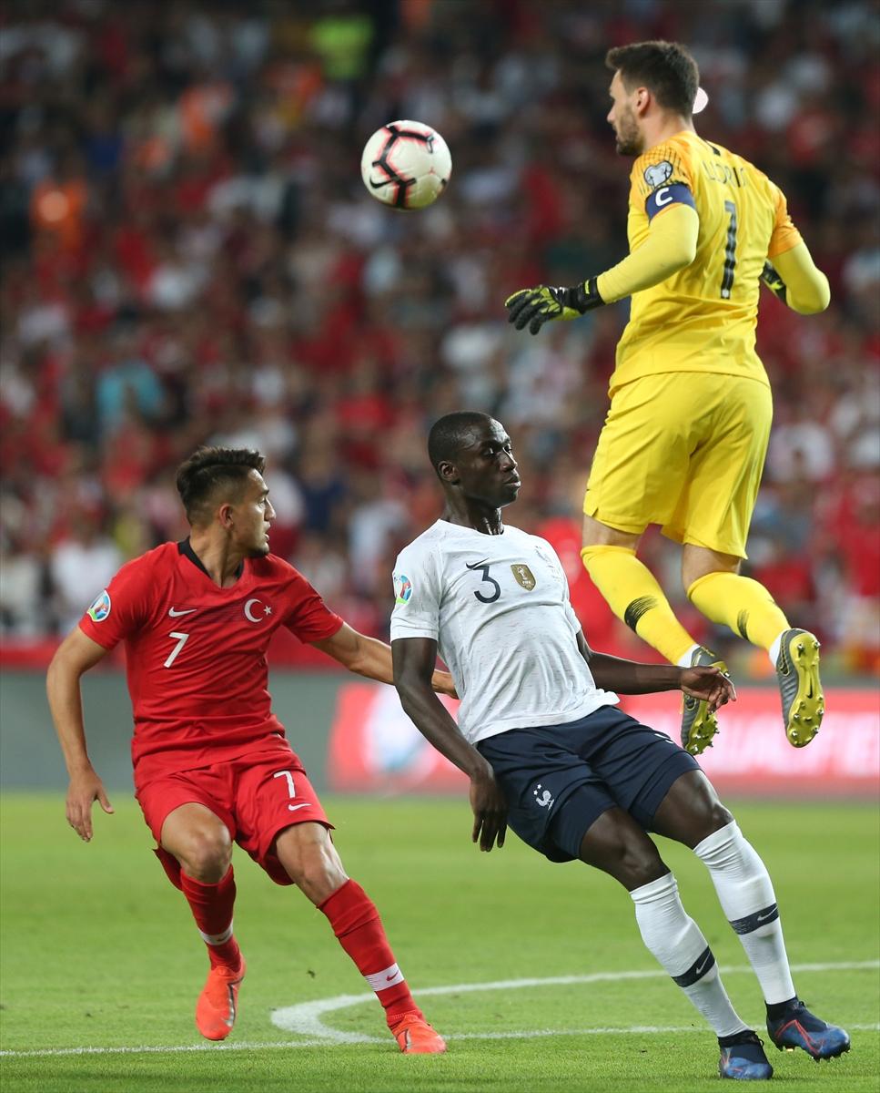 Euro 2020 Elemeleri Türkiye - Fransa maçından kareler