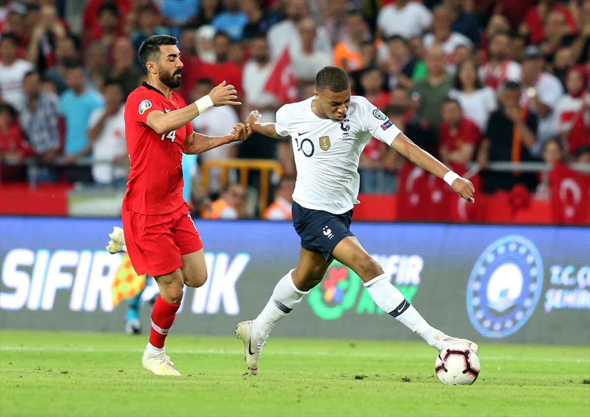 Euro 2020 Elemeleri Türkiye - Fransa maçından kareler
