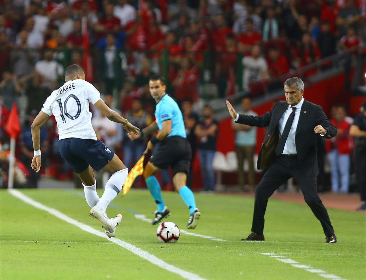 Euro 2020 Elemeleri Türkiye - Fransa maçından kareler