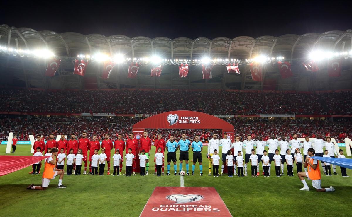 Euro 2020 Elemeleri Türkiye - Fransa maçından kareler