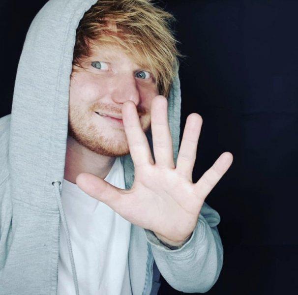 Forbes en çok kazanan ünlüleri açıkladı