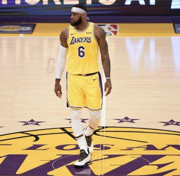 Forbes en çok kazanan ünlüleri açıkladı