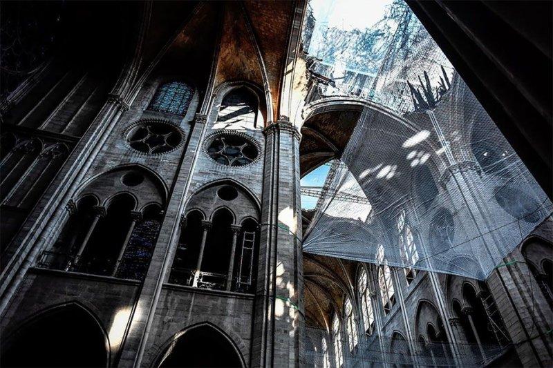 Notre Dame yeniden inşa ediliyor